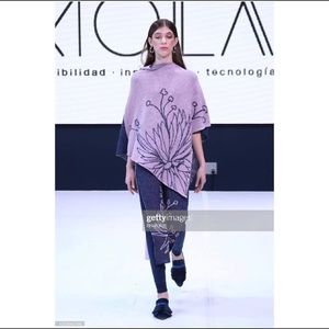 Poncho Handcrafted in Latin America 100% Alpaca💜